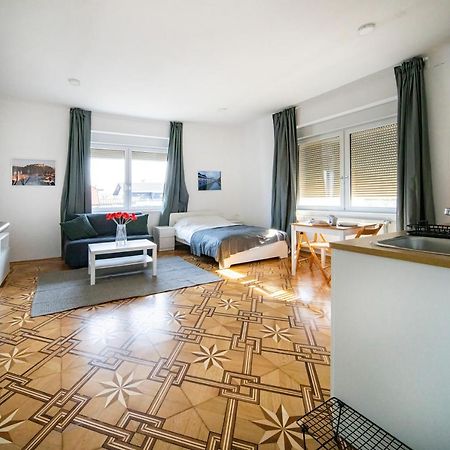 P & B Apartment 卢布尔雅那 外观 照片