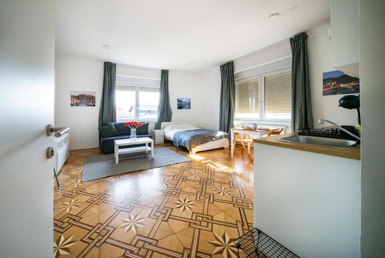P & B Apartment 卢布尔雅那 外观 照片